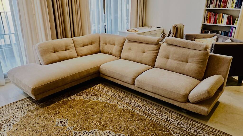 Instagram post from modern_curtain4. This post is in position 1.