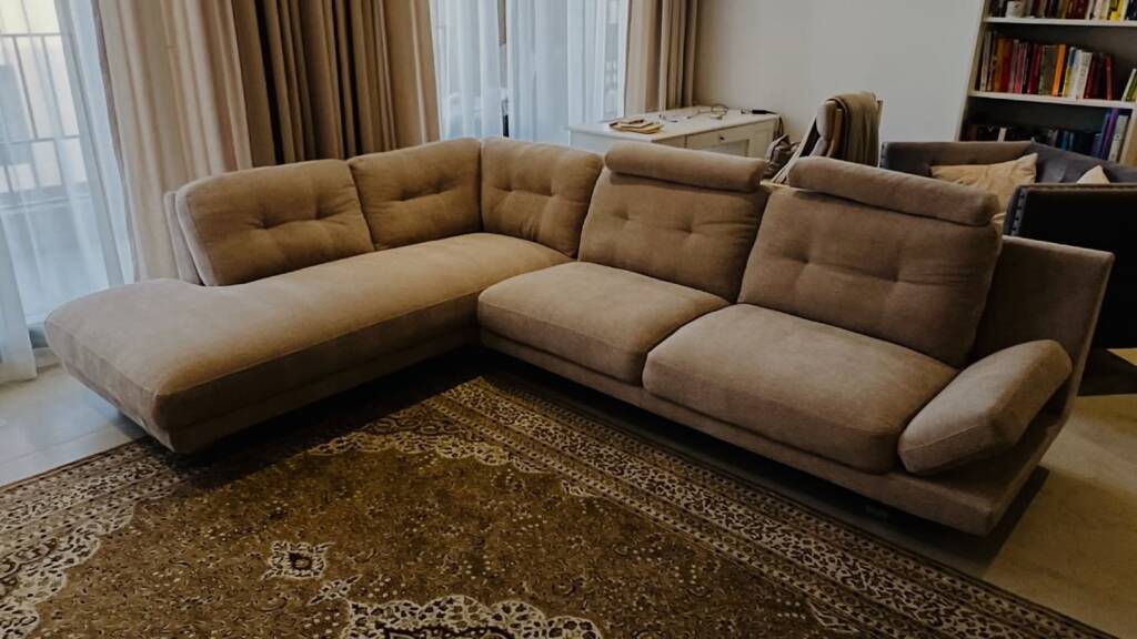 Instagram post from modern_curtain4. This post is in position 0.